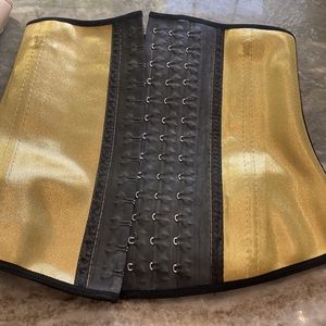 Ann cherry latex waist trainer